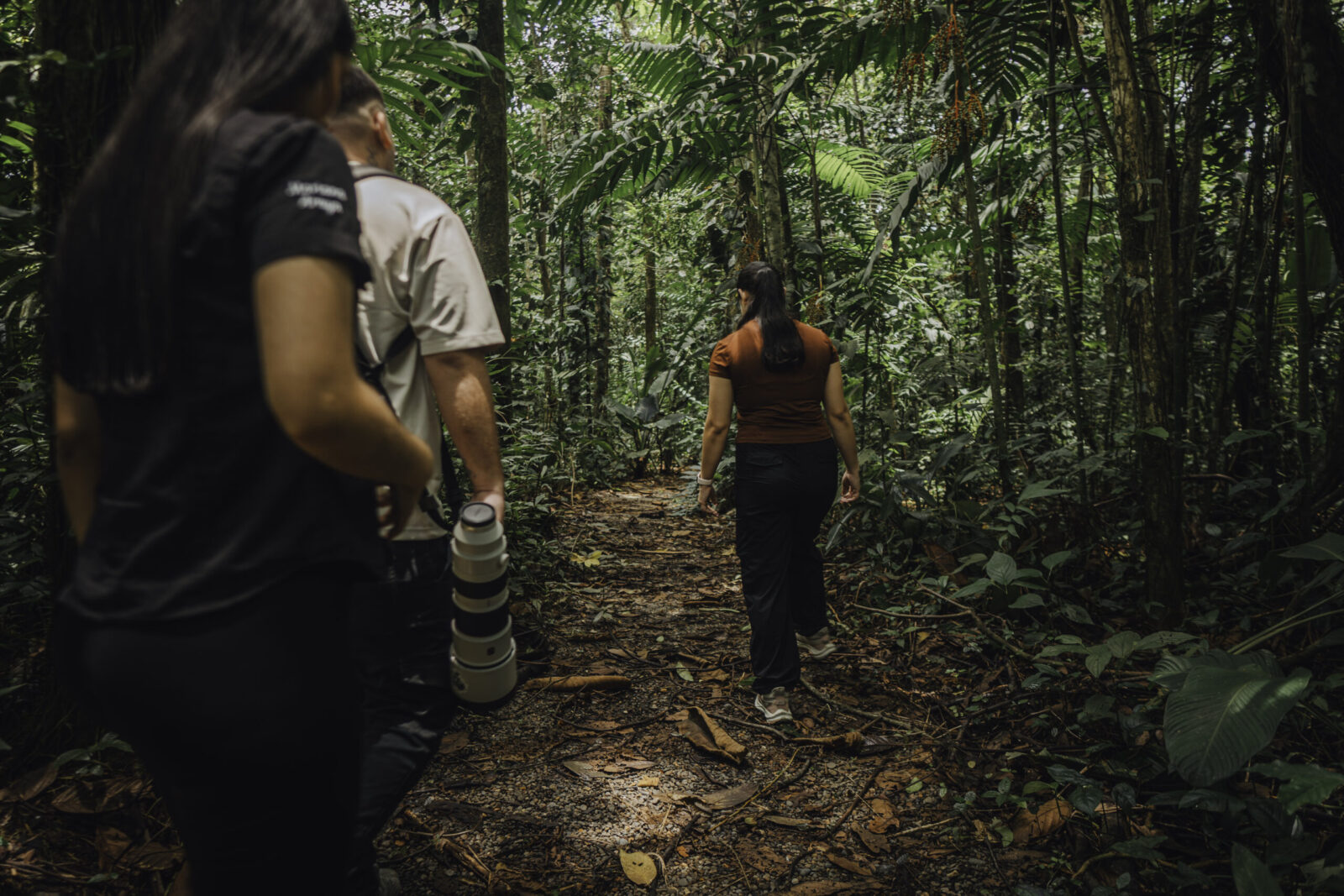 Family enjoying a walking tour on safe Arenal hiking trails